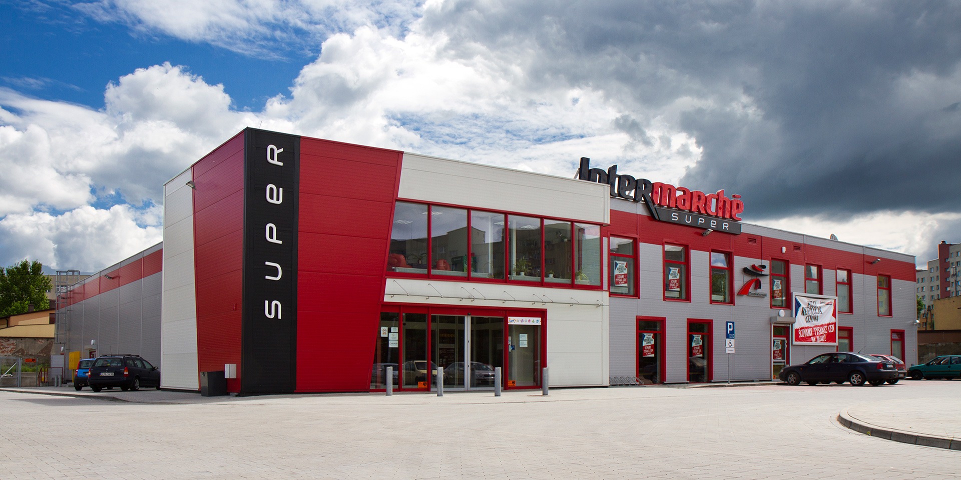 Supermarket Intermarché Dąbrowa Górnicza with Paneltech PIR-SU sandwich panels