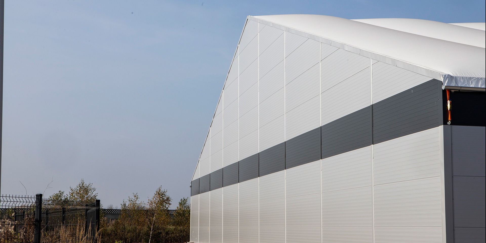 Tent hall in Miasteczko Śląskie made of Paneltech PIR-S wall panels