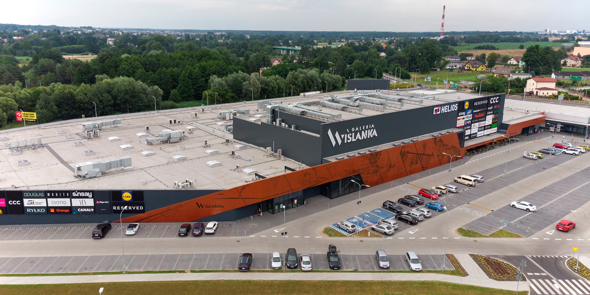 Vistula shopping mall made of Paneltech PWW-SU and PIR-SU sandwich panels